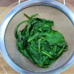 How to Cook Fresh Spinach in the Microwave