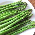 How to microwave asparagus! (Ready in 5 minutes!) - Urban Farmie
