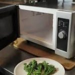 How to Cook Fresh Broccoli in a Microwave Oven - YouTube