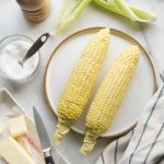 How To Microwave Corn On The Cob (Fast & Easy) - Hungry Huy