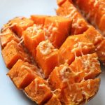 How to Cook a Sweet Potato in the Microwave: 11 Steps