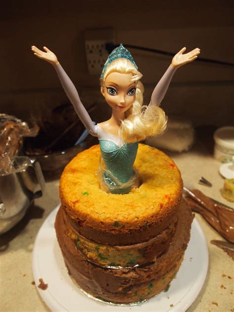 Frozen-Themed Cake